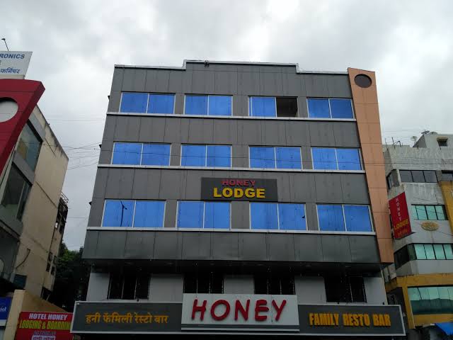 Hotel Honey Lodging & Boarding